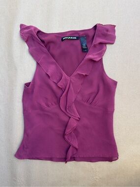 100% DKNY  90s Vintage Ruffle V-Neck Sleeveless Camisole